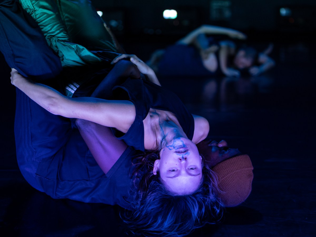 Takemehome de Dimitri Chamblas et Kim Gordon au festival Montpellier&nbsp;Danse