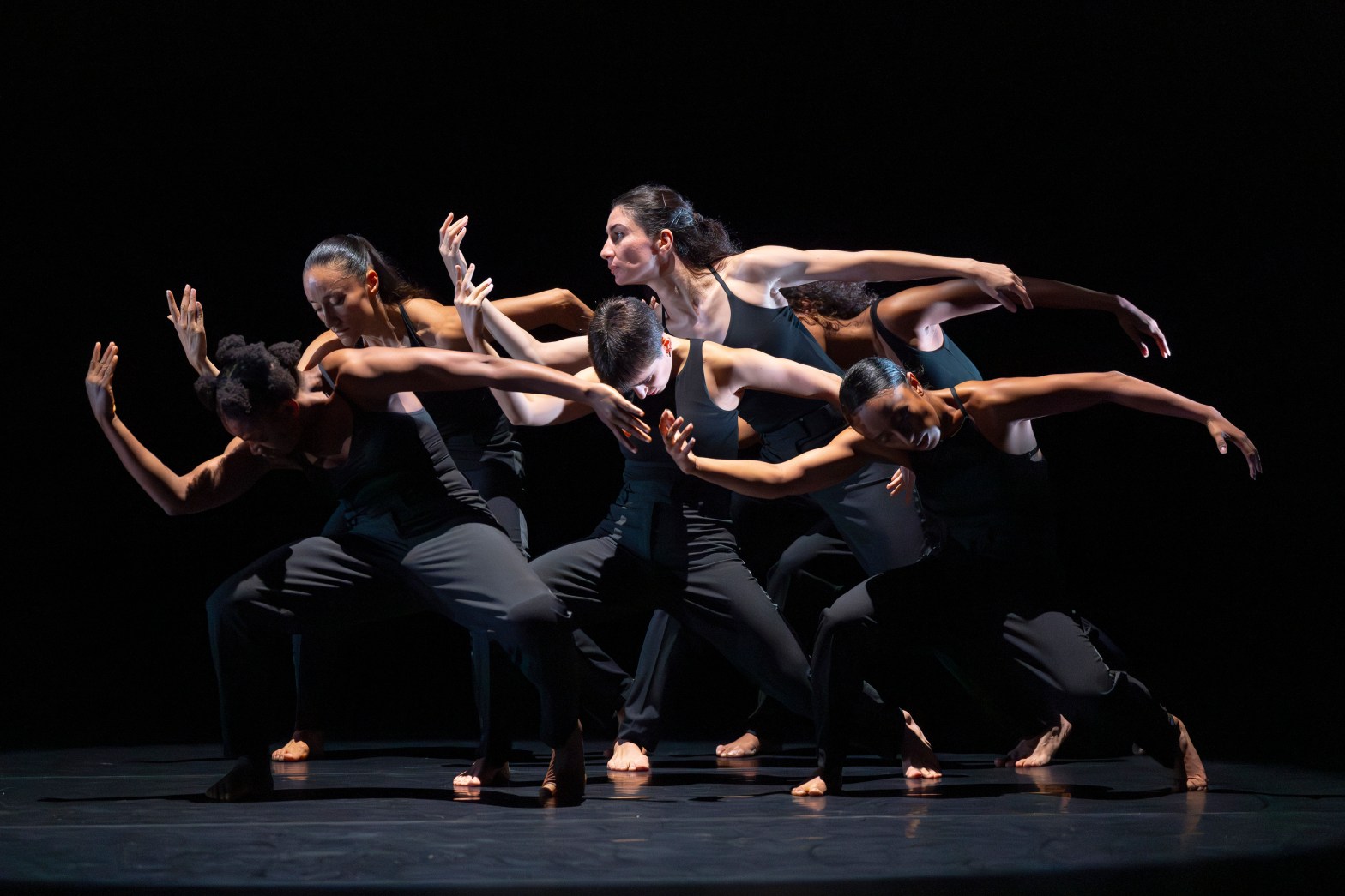 Salia Sanou, DE FUGUES… EN SUITES… © Laurent-Philippe. Festival Montpellier Danse. A lire sur SpinticA.fr
