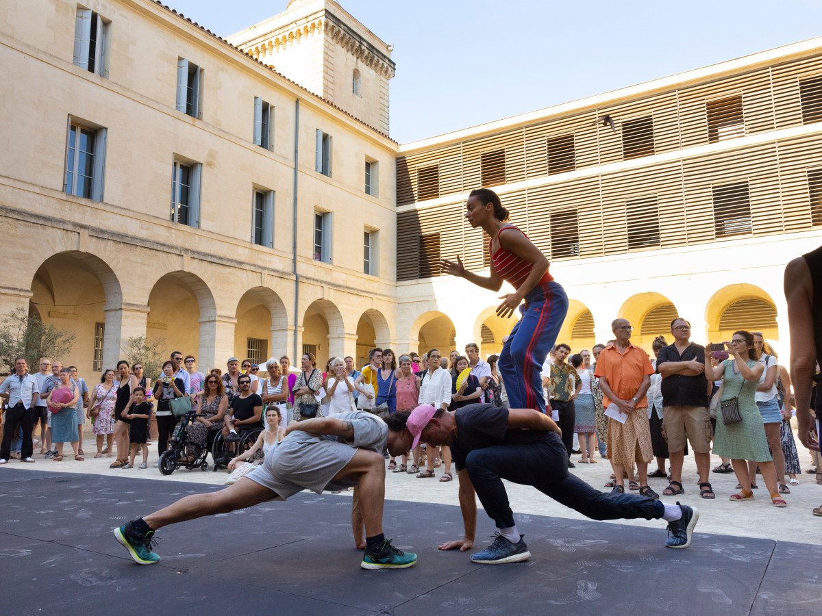 Territoires de Mathilde Monnier à l&rsquo;Agora – Festival Montpellier&nbsp;Danse