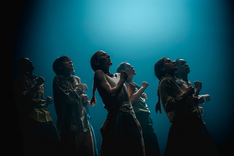 IN THE BRAIN d'Hofesh Shechter - Shechter II (SII) ©Todd MacDonald. SpinticA.fr