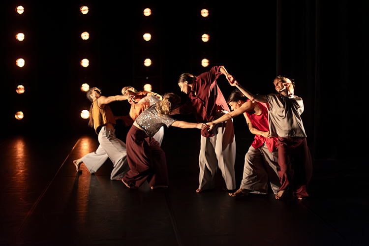 Jann Gallois - Imminentes / Festival Montpellier Danse 46 © Pascale Cholette. SpinticA.fr