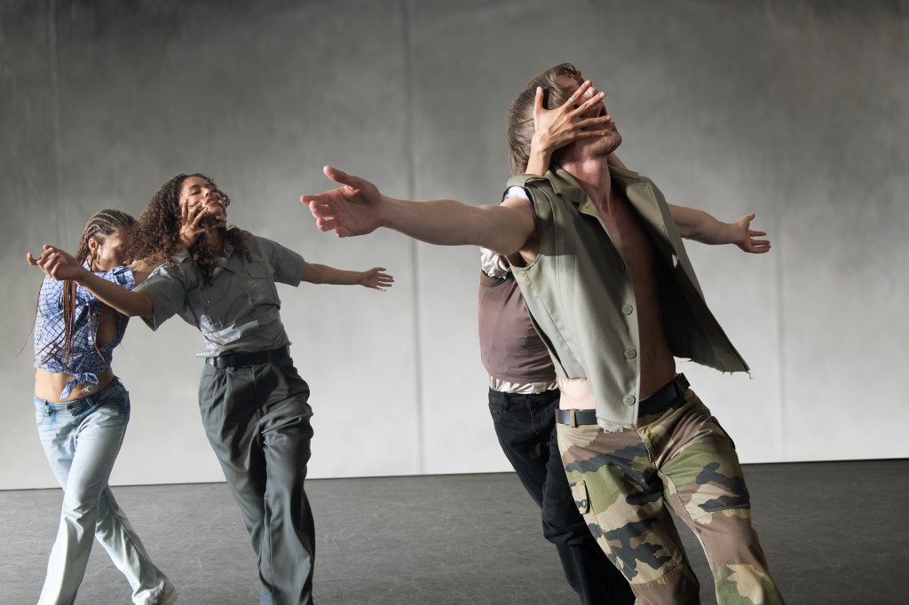 Après moi, le déluge - (La)Horde - Festival Montpellier Danse 46 © G.Astier Perret